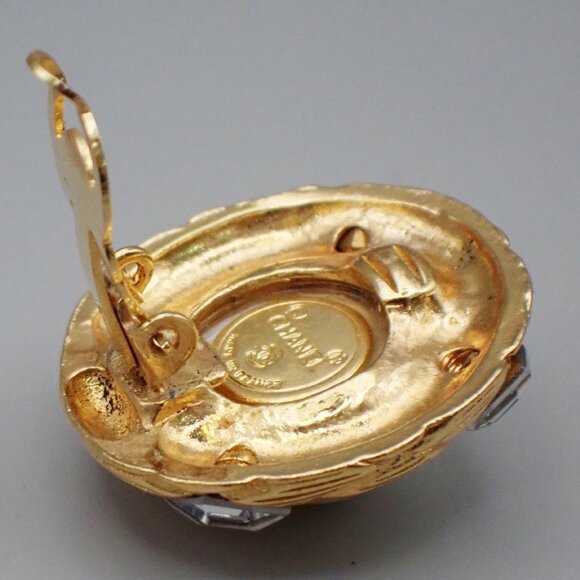 CHANEL Round Button Imitation Pearl Rhinestone Earrings Clip-On Gold GHW - Picture 8 of 10